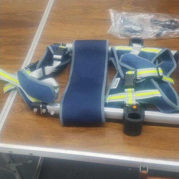 Vevor 2 Wheel Cart/Chair for a sm to lg dog - Picture 2 of 8